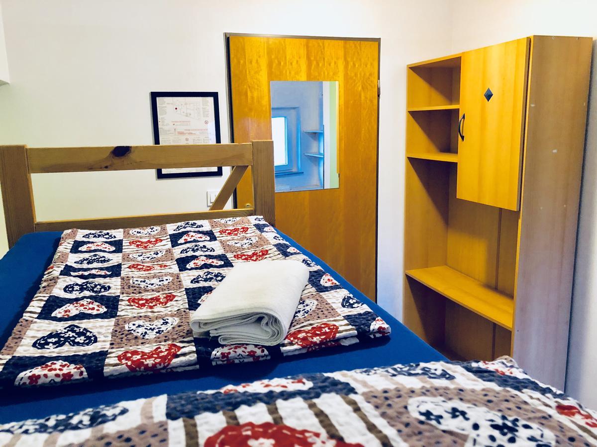 Aladin Hostel *