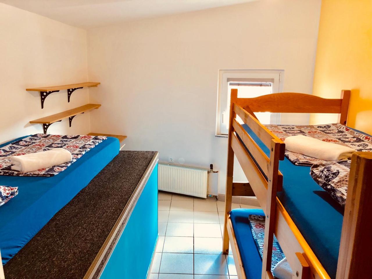 Aladin Hostel *